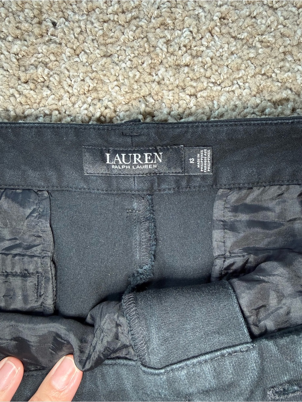 Ralph Lauren Women’s Flat-Front Chino Shorts - Picture 5 of 8